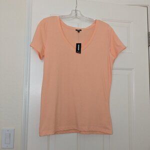 Express Women's Peach V-Neck Short Sleeve T-Shirt - Size Medium